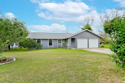 820 Stadium Drive, Georgetown, TX 78626 - Photo 1