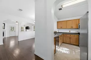 611 Masonwood Dr, Kyle, TX 78640 - Photo 9