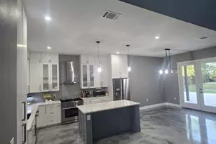 724 Ramsey Ave, Rockdale, TX 76567 - Photo 7