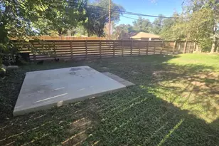 724 Ramsey Ave, Rockdale, TX 76567 - Photo 25