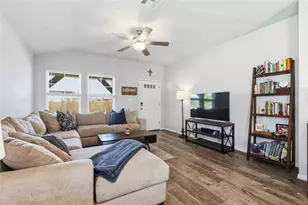 805 Russet Rock Dr, Austin, TX 78652 - Photo 5