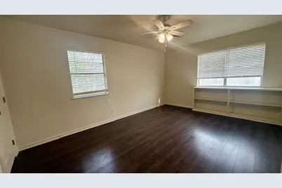 800 Otis Street, Taylor, TX 76574 - Photo 11