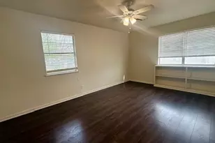 800 Otis St, Taylor, TX 76574 - Photo 11