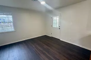 800 Otis St, Taylor, TX 76574 - Photo 9