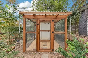 1101 Manlove St, Austin, TX 78741 - Photo 27