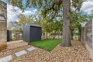 1101 Manlove St, Austin, TX 78741 - Photo 29