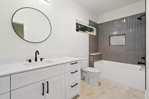 2309 Montopolis Dr, Austin, TX 78741 - Photo 17