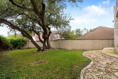 6 Monarch Oaks Lane, The Hills, TX 78738 - Photo 29