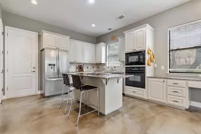 6 Monarch Oaks Lane, The Hills, TX 78738 - Photo 9