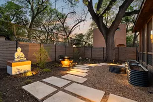 713 E 32nd St, Austin, TX 78705 - Photo 23