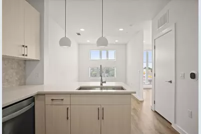 6324 N Lamar Boulevard #407, Austin, TX 78752 - Photo 3