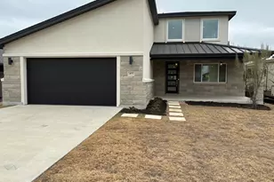 403 Summit Ridge Dr N, Lago Vista, TX 78645 - Photo 1
