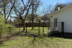 7313 Rhett Pl, Austin, TX 78744 - Photo 23