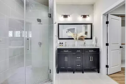 18322 Lake Oaks Drive, Jonestown, TX 78645 - Photo 21