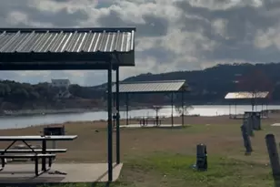 18322 Lake Oaks Dr, Jonestown, TX 78645 - Photo 31