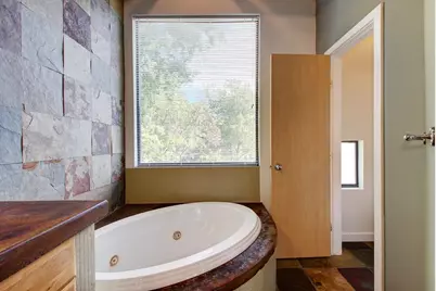 1308 W North Loop Boulevard W #B, Austin, TX 78756 - Photo 17