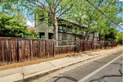 1308 W North Loop Boulevard W #B, Austin, TX 78756 - Photo 3
