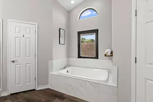11310 Spicewood Club Dr, Austin, TX 78750 - Photo 21