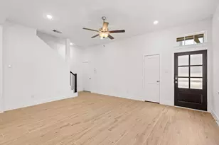 201 Flora Spgs Cv, Liberty Hill, TX 78642 - Photo 3