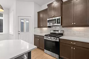 201 Flora Spgs Cv, Liberty Hill, TX 78642 - Photo 7