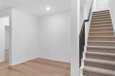 13725 Tucker Hedge Pass, Elgin, TX 78621 - Photo 9