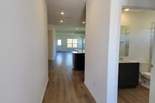 100 Montego St, Hutto, TX 78634 - Photo 5