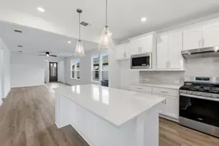 1104 Martingale St, Georgetown, TX 78633 - Photo 3