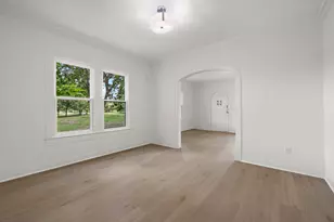 1301 Sloan St, Taylor, TX 76574 - Photo 11