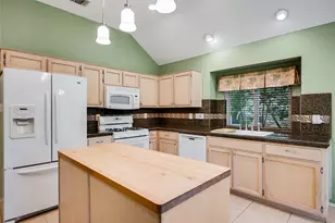 11108 Crossland Dr, Austin, TX 78726 - Photo 9