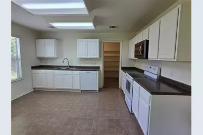 2021 Rim Rock Drive, Leander, TX 78641 - Photo 3