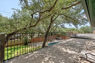 10805 Spicewood Pkwy, Austin, TX 78750 - Photo 25
