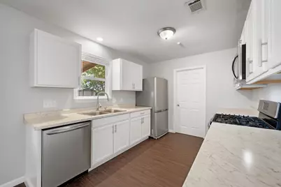 11604 N Oaks Drive, Austin, TX 78753 - Photo 9