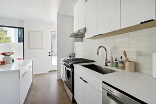 7505 Wynne Ln, Austin, TX 78745 - Photo 11