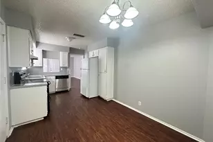 12401 Tree Line Dr, Austin, TX 78729 - Photo 5