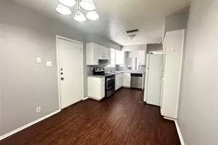 12401 Tree Line Dr, Austin, TX 78729 - Photo 7