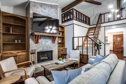 529 Venture Boulevard S, Point Venture, TX 78645 - Photo 5