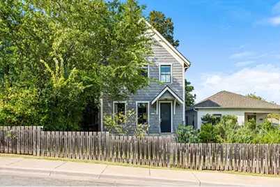 2110 E 9th Street, Austin, TX 78702 - Photo 3