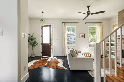 2110 E 9th Street, Austin, TX 78702 - Photo 7