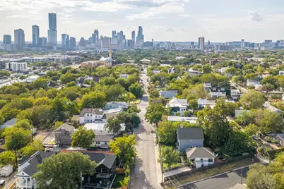 2110 E 9th Street, Austin, TX 78702 - Photo 39
