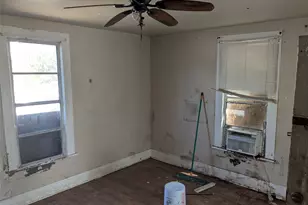 710 S 19th St, Temple, TX 76504 - Photo 3