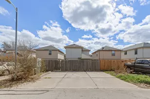 4516 Felicity Ln, Austin, TX 78725 - Photo 37