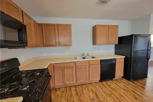 6713 Panda Royle Dr, Del Valle, TX 78617 - Photo 11
