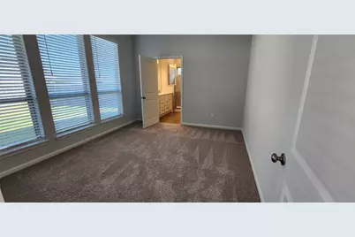 212 Los Olives Lane, Liberty Hill, TX 78642 - Photo 21