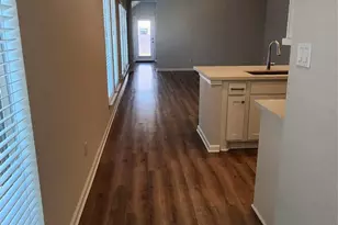 212 Los Olives Ln, Liberty Hill, TX 78642 - Photo 5