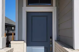 212 Los Olives Ln, Liberty Hill, TX 78642 - Photo 3