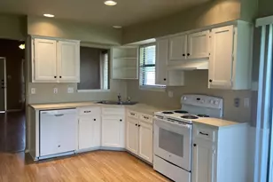 206 E Walter St, Pflugerville, TX 78660 - Photo 3