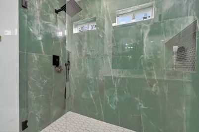 504 W Croslin Street, Austin, TX 78752 - Photo 15