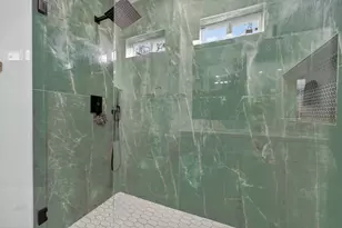 504 W Croslin St, Austin, TX 78752 - Photo 15