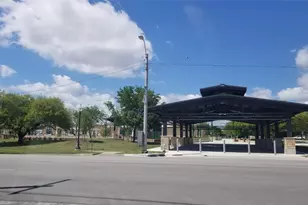 407 S Main St, Taylor, TX 76574 - Photo 3