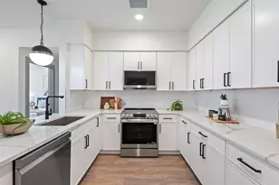 2450 Wickersham Ln, Austin, TX 78741 - Photo 9